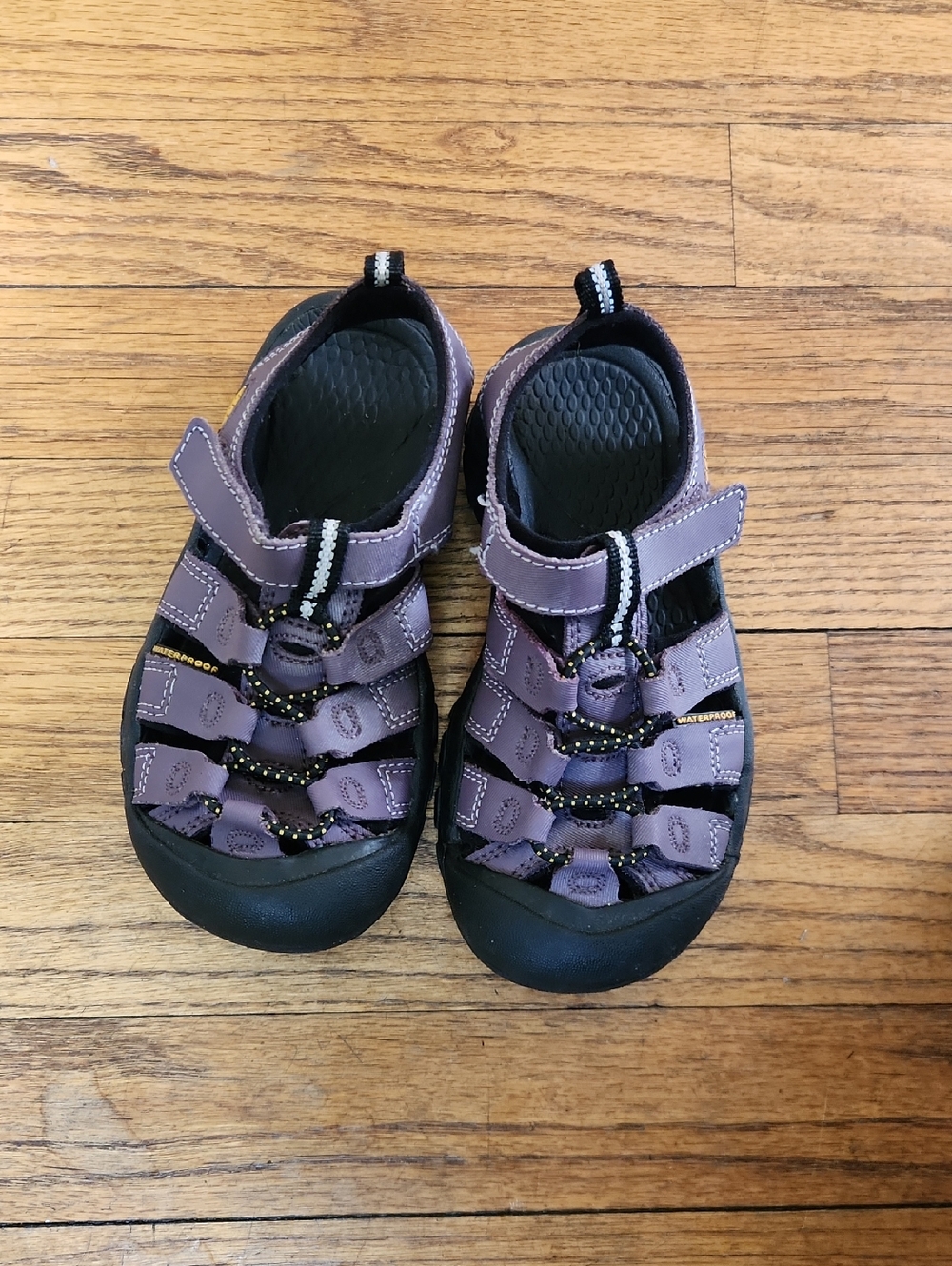 KEEN Kids Purple and Black Adventure Sandals Childrens Size 12 - Picture 2 of 11